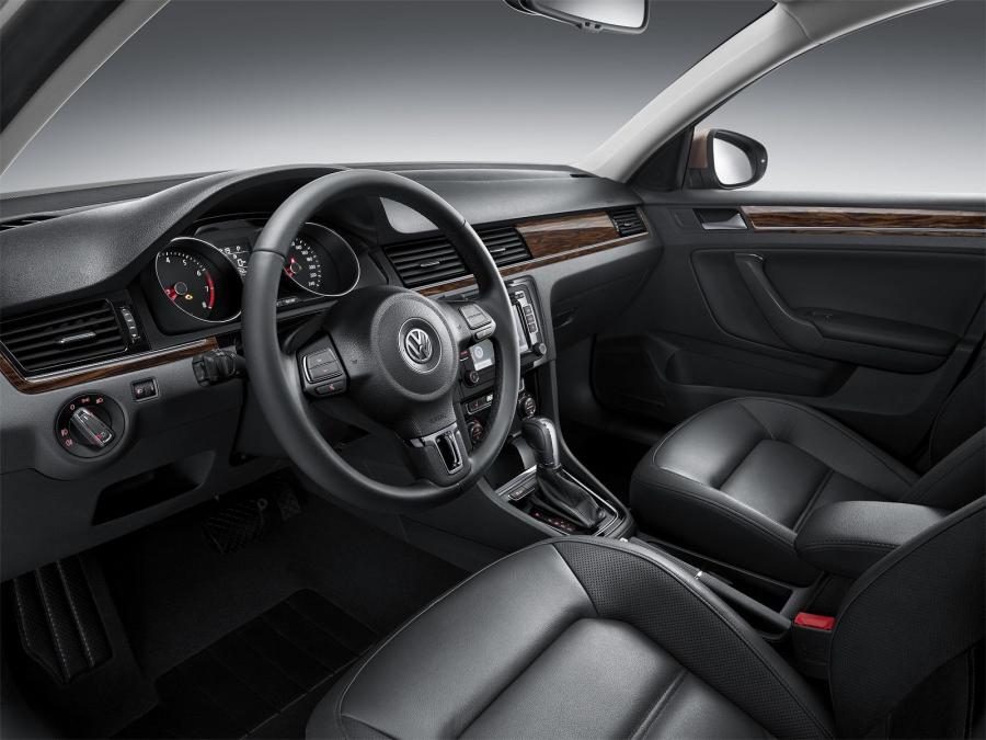  Volkswagen Bora 2012 года  (CN) (фото 3 из 6)